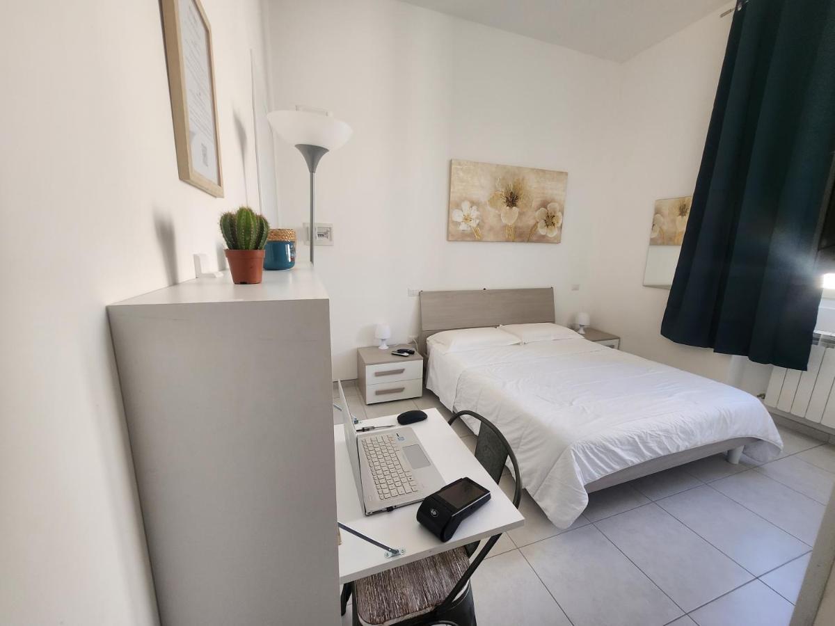 Hotel Dimora Rudiae Lecce Exterior foto
