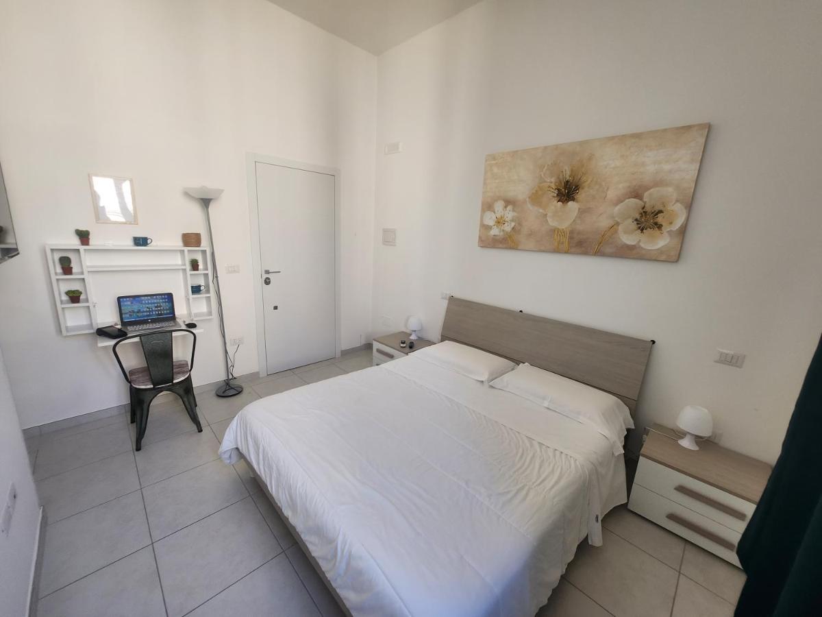 Hotel Dimora Rudiae Lecce Exterior foto
